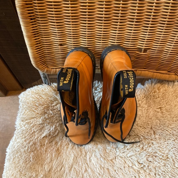 Mustard colored Doc Martens - Picture 4 of 4